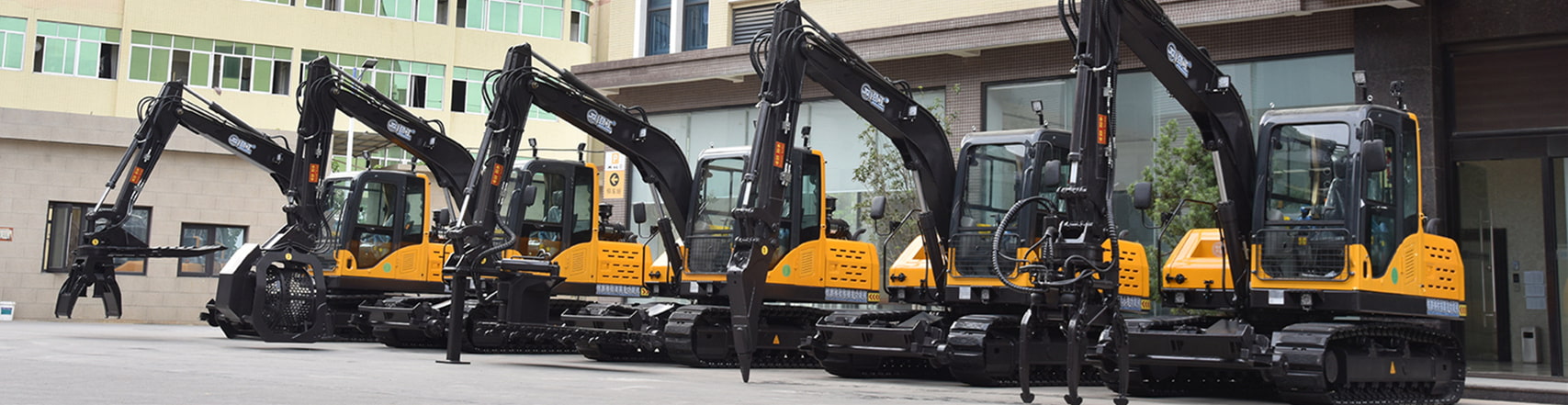 Excavadora de ferrocarril con nivelador de materiales