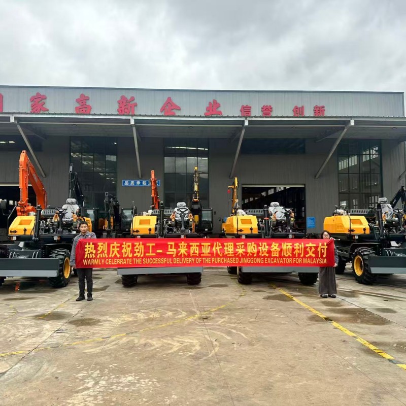 Se entregaron con éxito cuatro excavadoras ferroviarias al cliente de Malasia